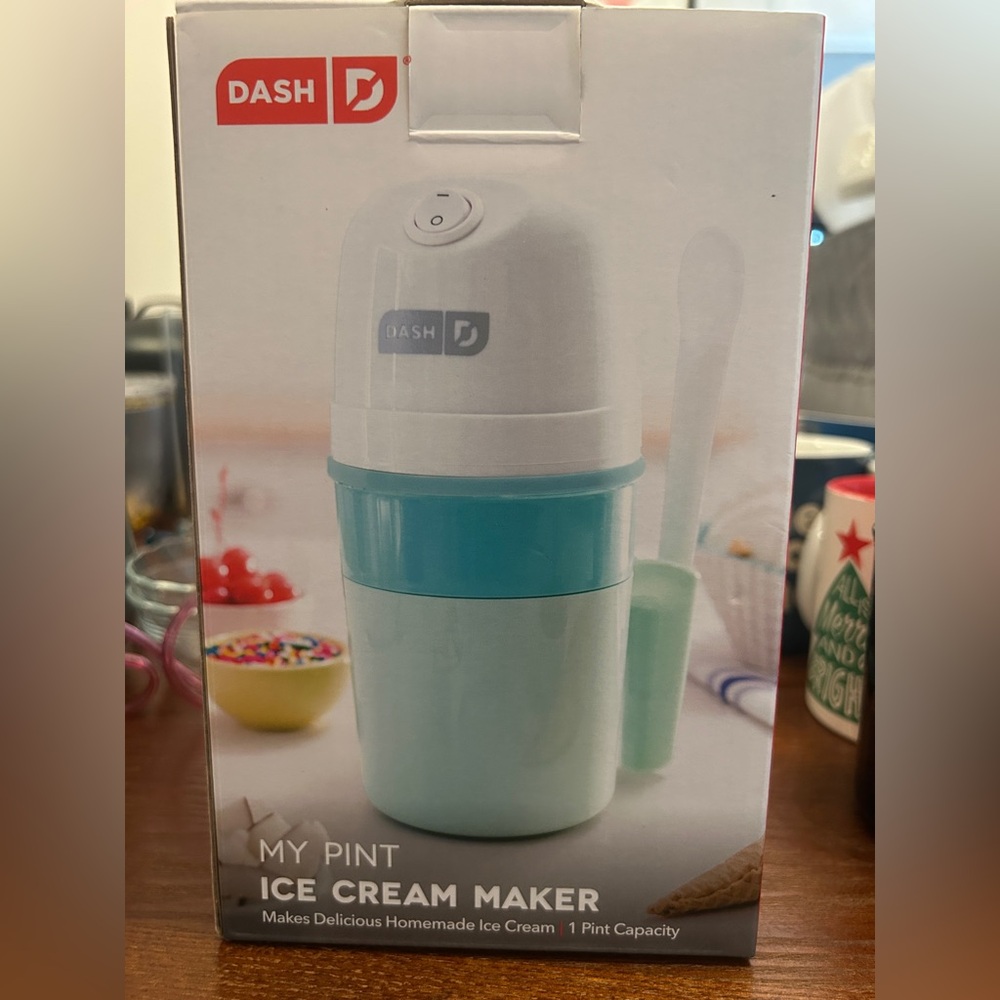 Ice cream maker